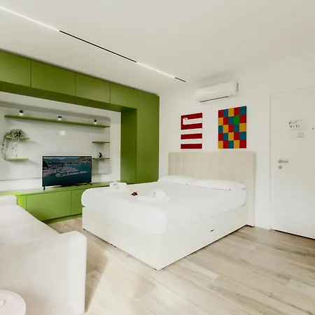 Sofia 5, For Couples -by Easylife Swiss Apartment