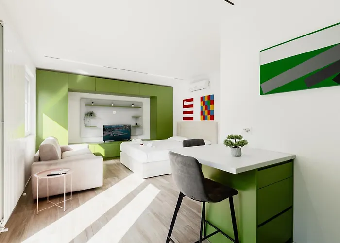 Sofia 5, For Couples -by Easylife Swiss Apartamento *